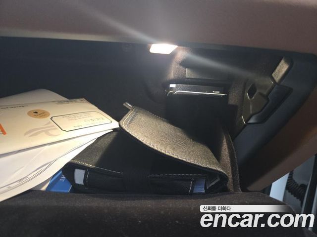 BMW 5-Series 2022 — photo 11