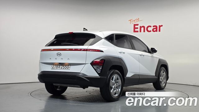 Hyundai Kona 2023 — photo 2