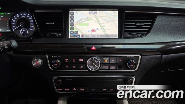 Kia K7 2017 — photo 18