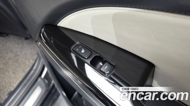 Kia K7 2017 — photo 23