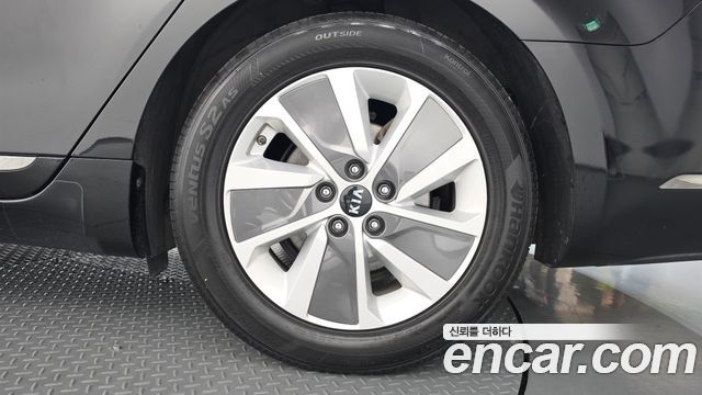 Kia K7 2017 — photo 7