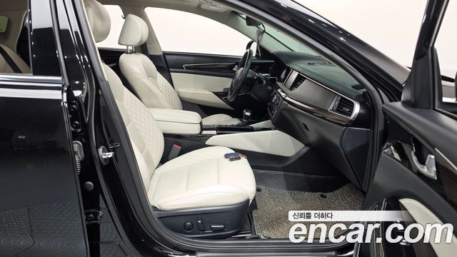 Kia K7 2017 — photo 16