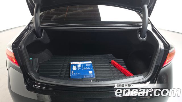 Kia K7 2017 — photo 32