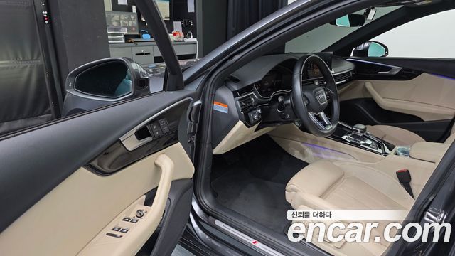 Audi A4 2021 — photo 10