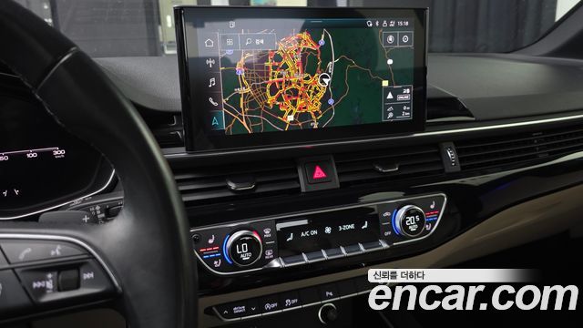 Audi A4 2021 — photo 11
