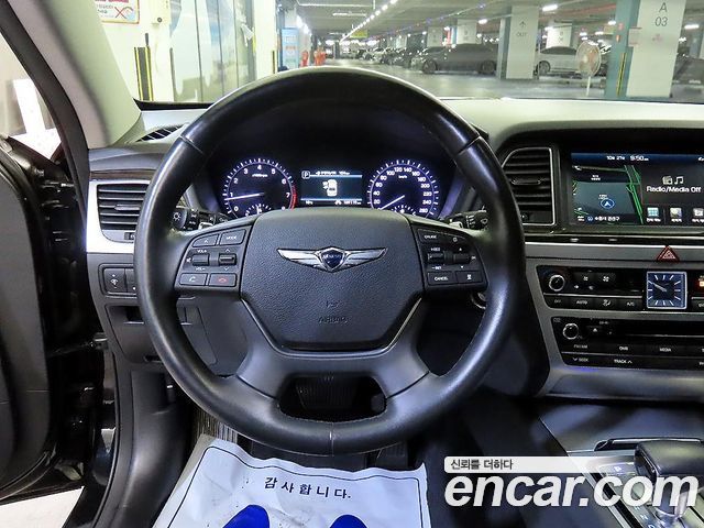 Genesis G80 2017 — photo 8