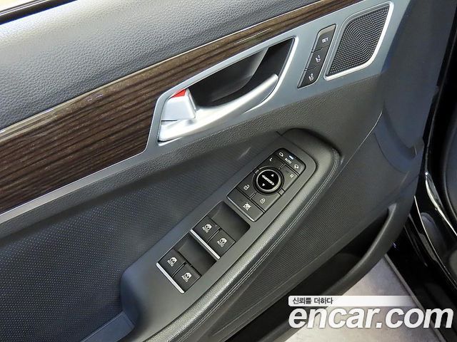 Genesis G80 2017 — photo 13