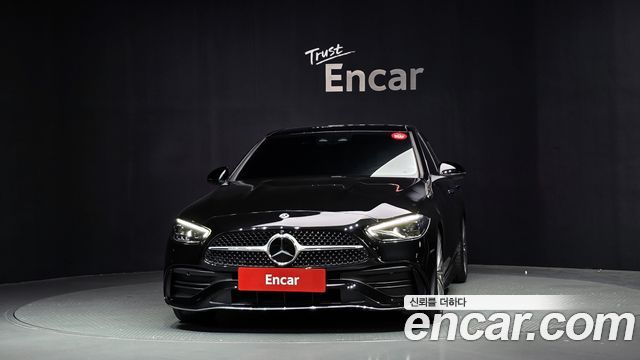 Mercedes-Benz C-Class 2023 — photo 3