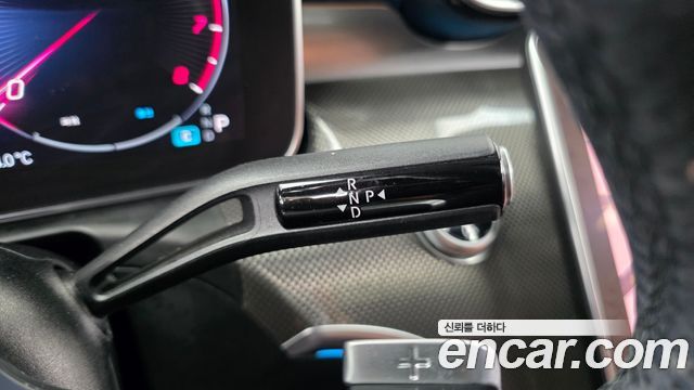 Mercedes-Benz C-Class 2023 — photo 12