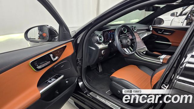 Mercedes-Benz C-Class 2023 — photo 13
