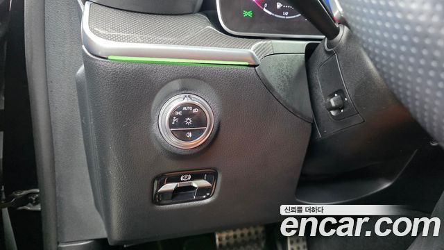 Mercedes-Benz C-Class 2023 — photo 22