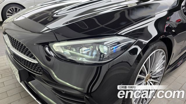 Mercedes-Benz C-Class 2023 — photo 8