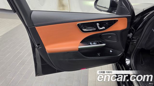 Mercedes-Benz C-Class 2023 — photo 14