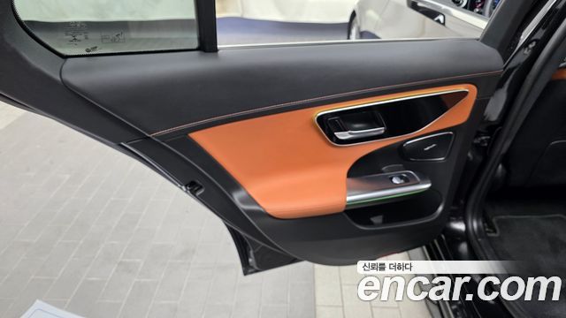 Mercedes-Benz C-Class 2023 — photo 15