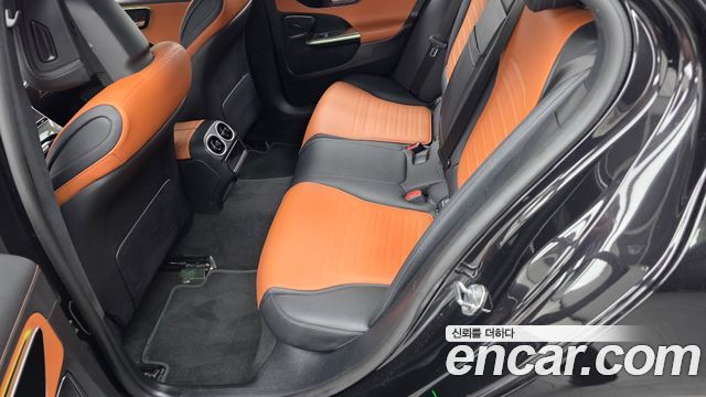 Mercedes-Benz C-Class 2023 — photo 16