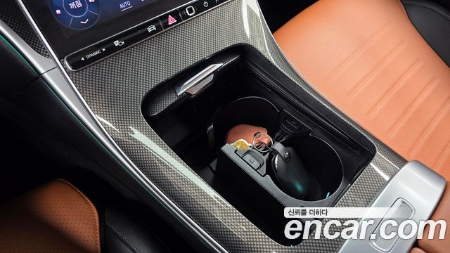 Mercedes-Benz C-Class 2023 — photo 27