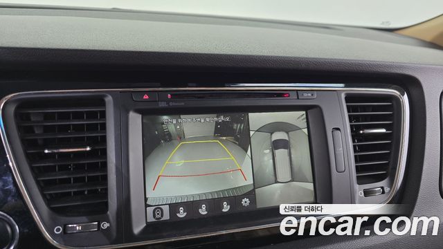 Kia Canival 2018 — photo 21