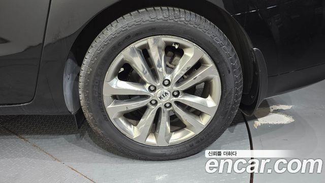 Kia Canival 2018 — photo 7