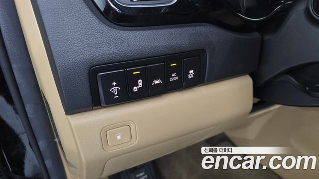Kia Canival 2018 — photo 30