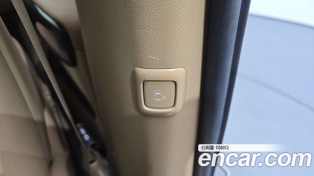 Kia Canival 2018 — photo 31