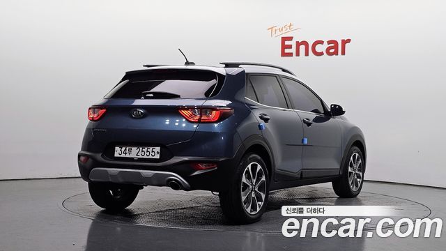 Kia Stonic 2018 — photo 2