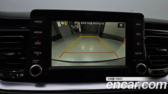 Kia Stonic 2018 — photo 16