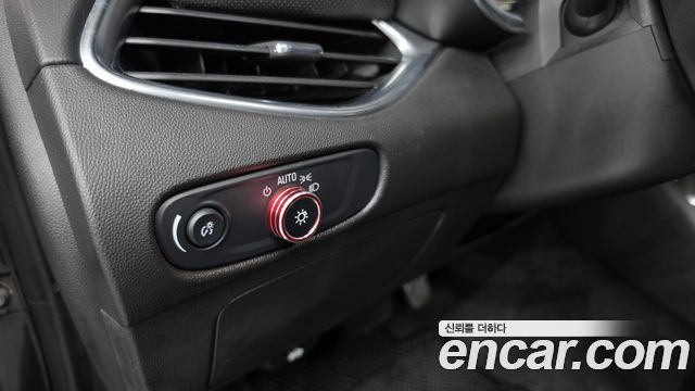Chevrolet Korea Malibu 2017 — photo 27