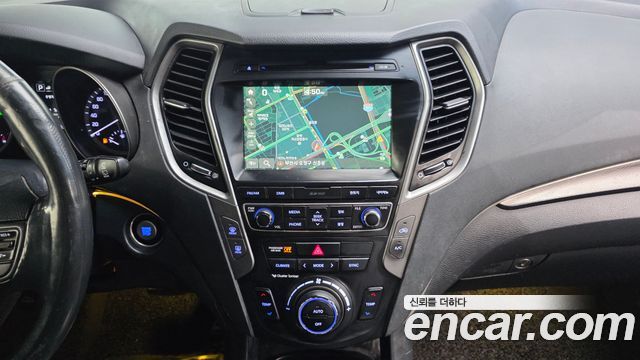 Hyundai Santafe 2017 — photo 14