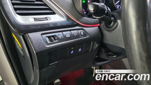 Hyundai Santafe 2017 — photo 16