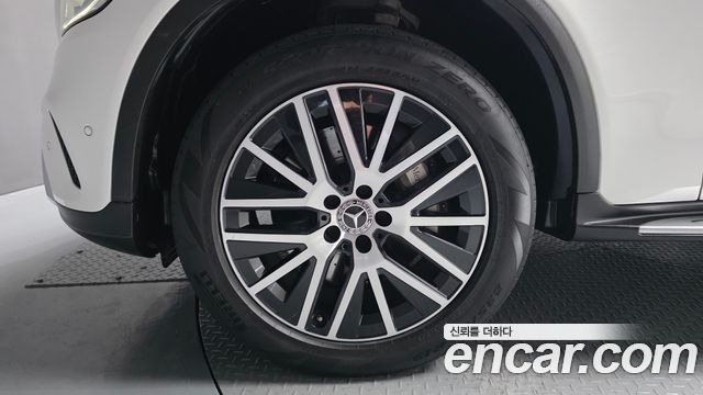 Mercedes-Benz GLC-Class 2021 — photo 5