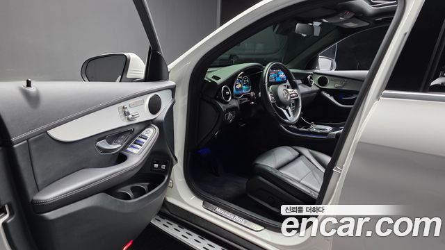 Mercedes-Benz GLC-Class 2021 — photo 10