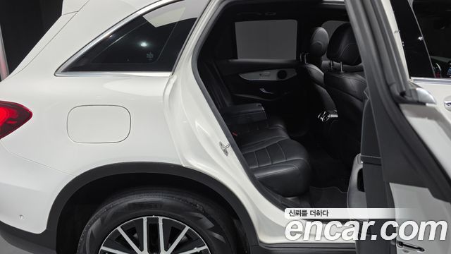 Mercedes-Benz GLC-Class 2021 — photo 12