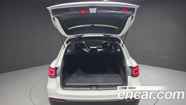 Mercedes-Benz GLC-Class 2021 — photo 20