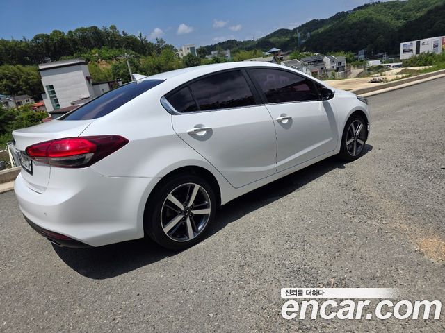 Kia K3 2017 — photo 4
