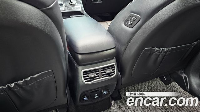 Hyundai Santafe 2021 — photo 29