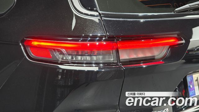 Jeep Cherokee 2022 — photo 9