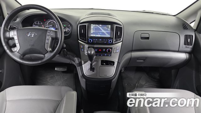 Hyundai Starex 2019 — photo 10