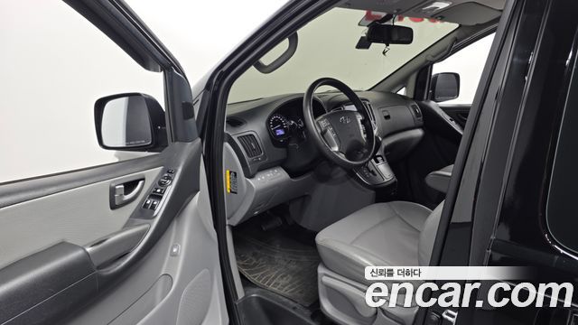 Hyundai Starex 2019 — photo 13
