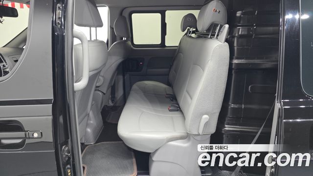 Hyundai Starex 2019 — photo 17