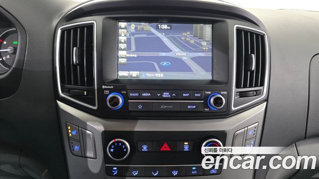 Hyundai Starex 2019 — photo 19