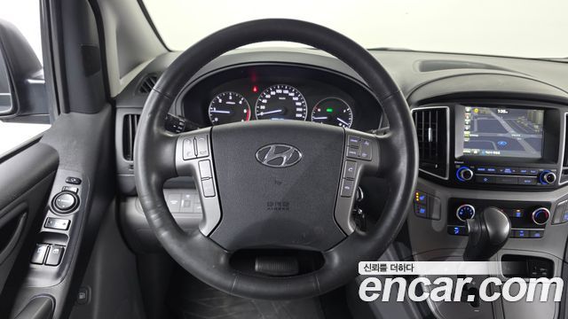 Hyundai Starex 2019 — photo 20