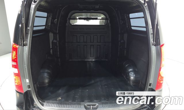 Hyundai Starex 2019 — photo 23