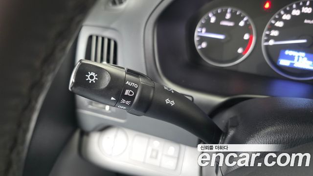 Hyundai Starex 2019 — photo 24