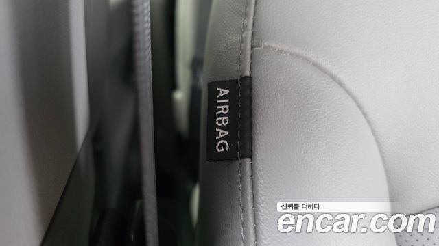 Hyundai Starex 2019 — photo 28