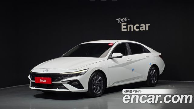 Hyundai AVANTE 2024 — photo 1