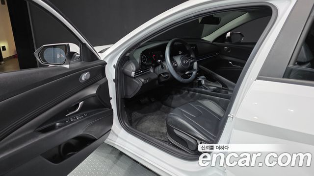 Hyundai AVANTE 2024 — photo 13