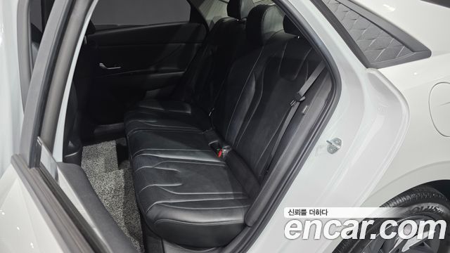 Hyundai AVANTE 2024 — photo 16