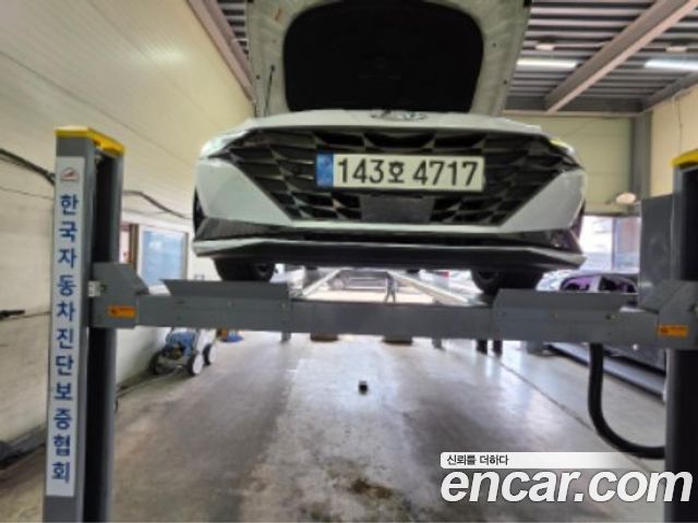 Hyundai AVANTE 2023 — photo 1
