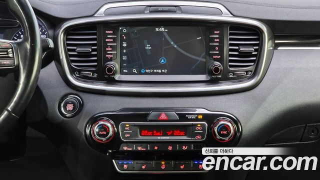 Kia Sorento 2018 — photo 16