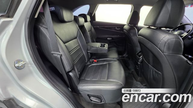 Kia Sorento 2018 — photo 19